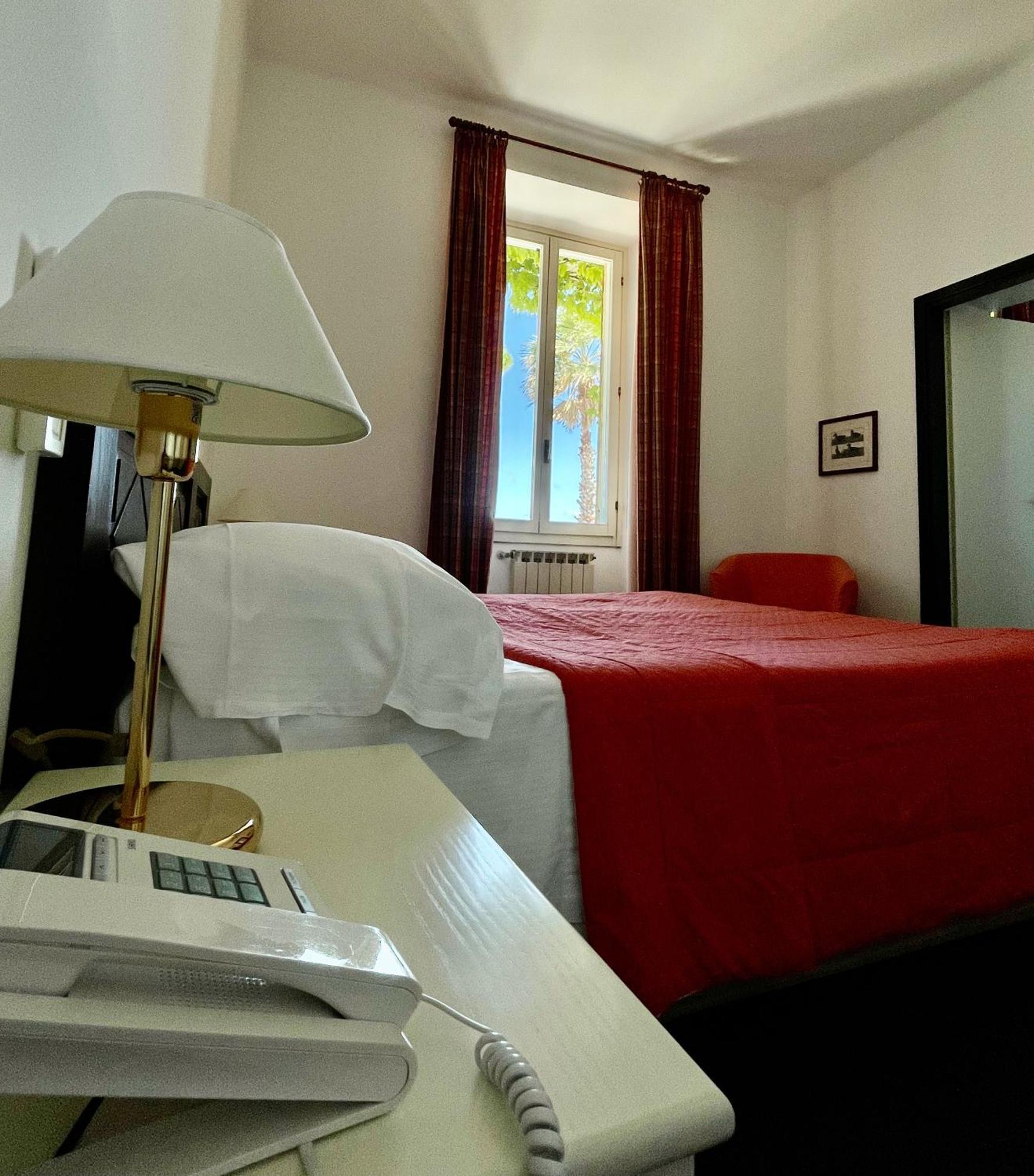 Hotel Beau Rivage Alassio Dış mekan fotoğraf